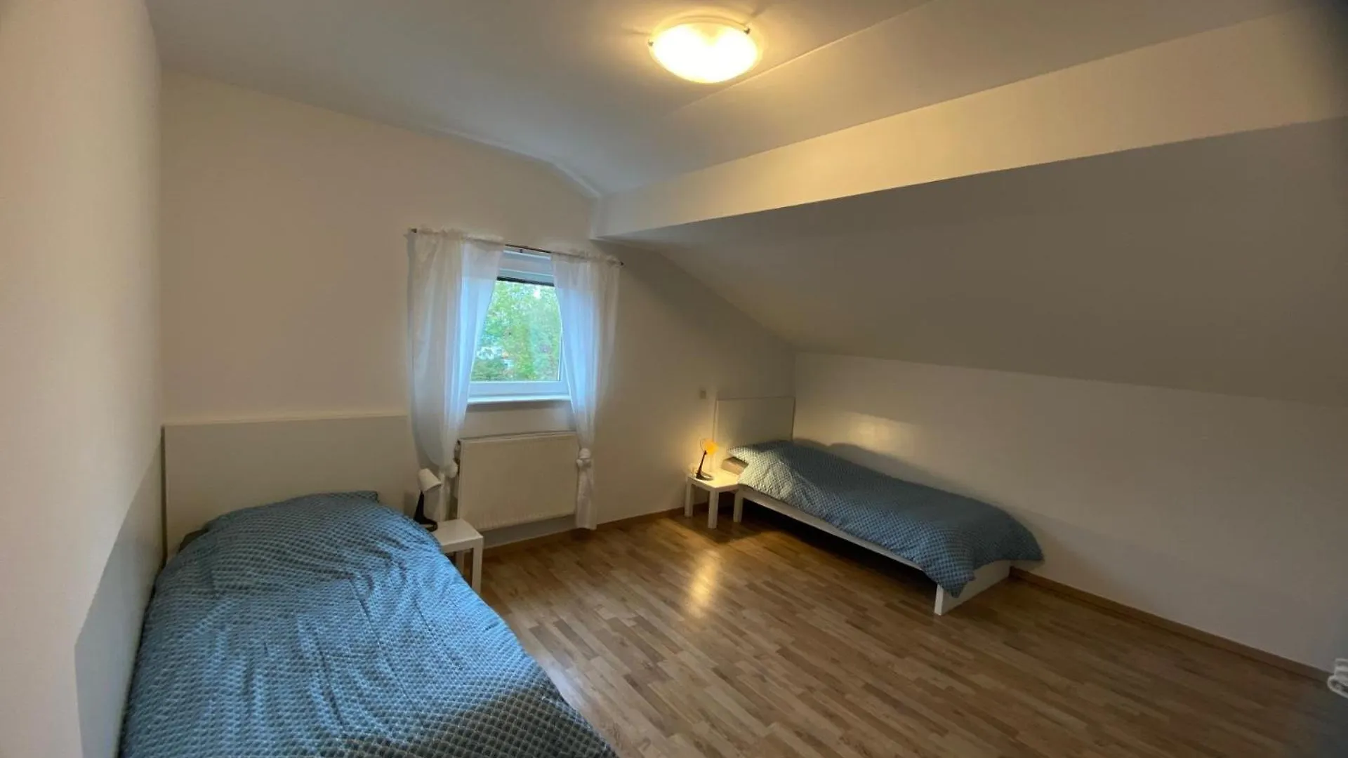 Monteurwohnung , 4 Schlafzimmer, 130Qm, Balkon, Einzige Wohneinheit Im Haus, Parkplatz Pocking